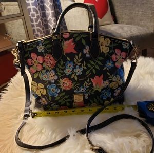 Dooney & Bourke